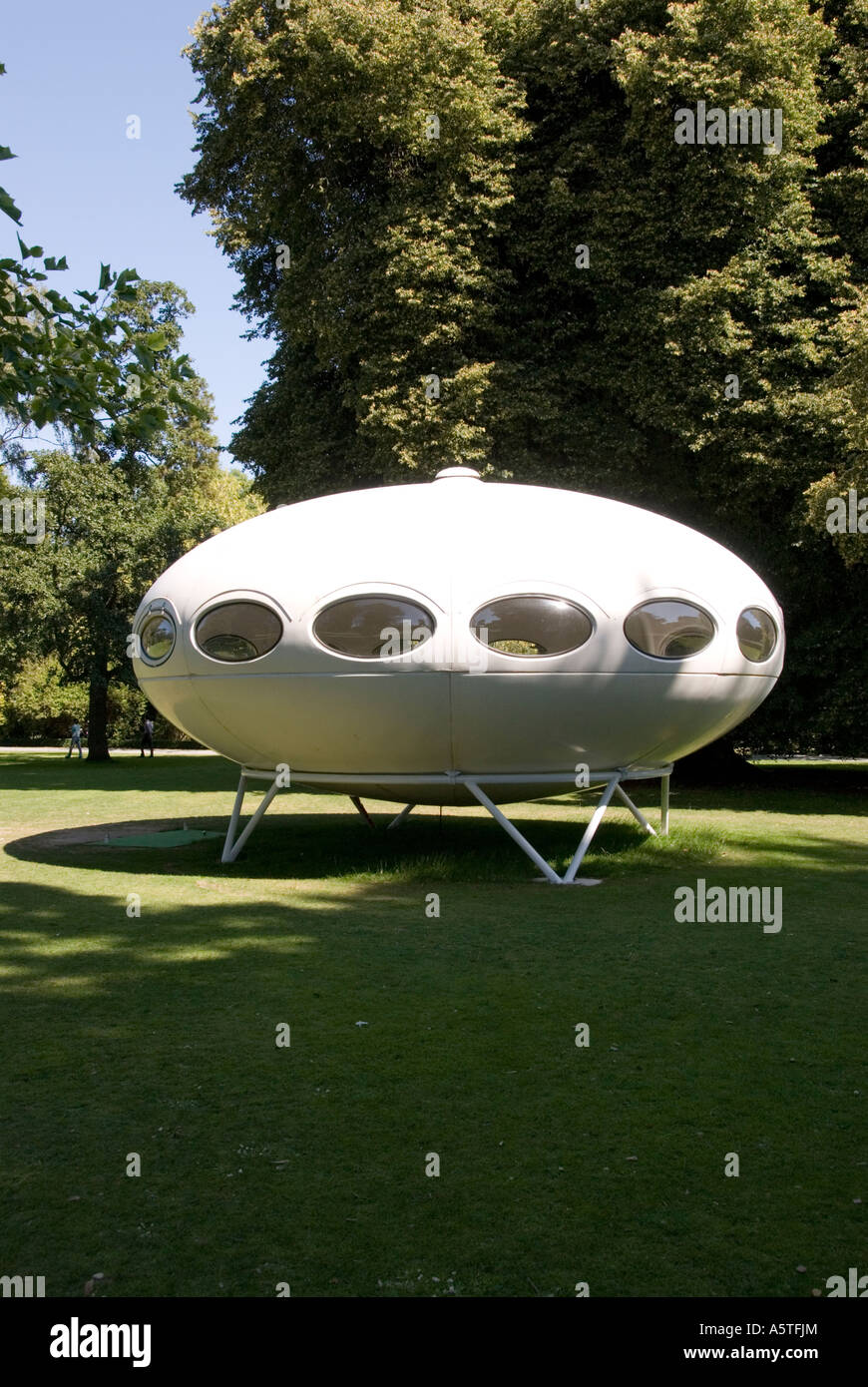 Un Futuro casa sul display in Christchurch Botanic Gardens Nuova Zelanda Foto Stock