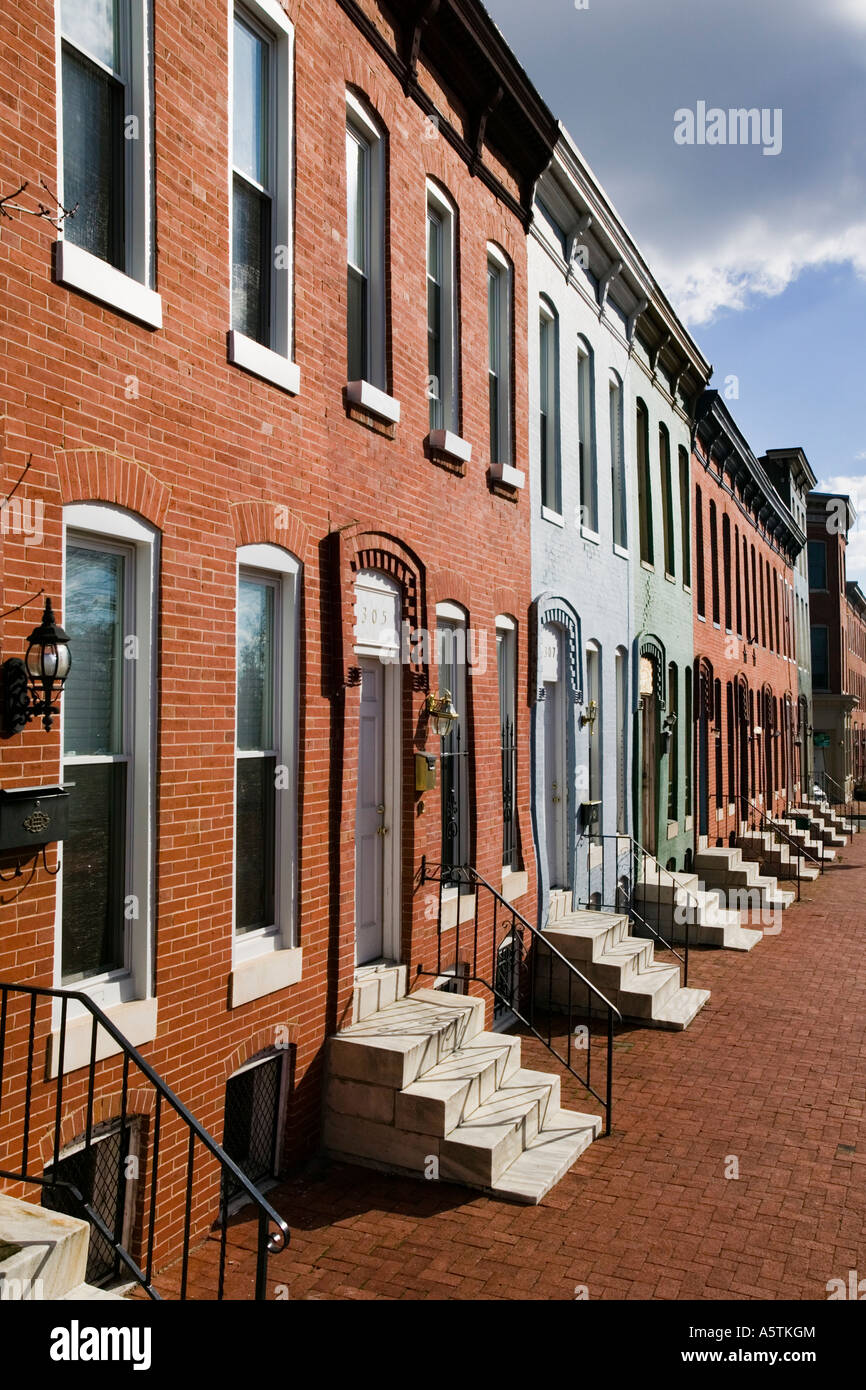 Tipiche Case di riga con gradini in marmo Ridgely delizia quartiere Baltimore, Maryland aka marmo passo Città Foto Stock