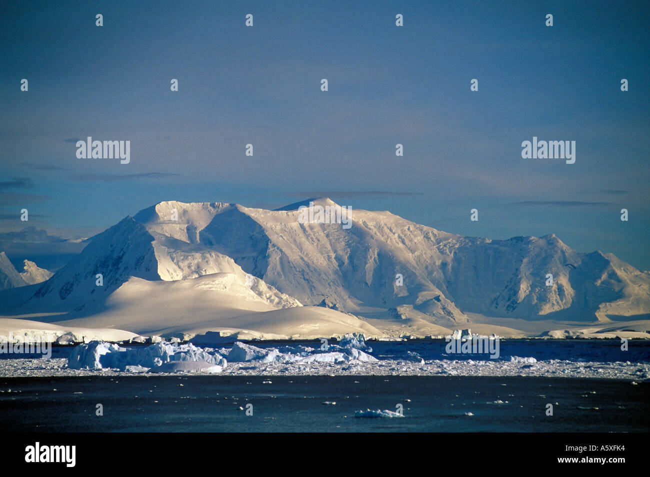 Paesaggio di ghiaccio in Antartide Foto Stock