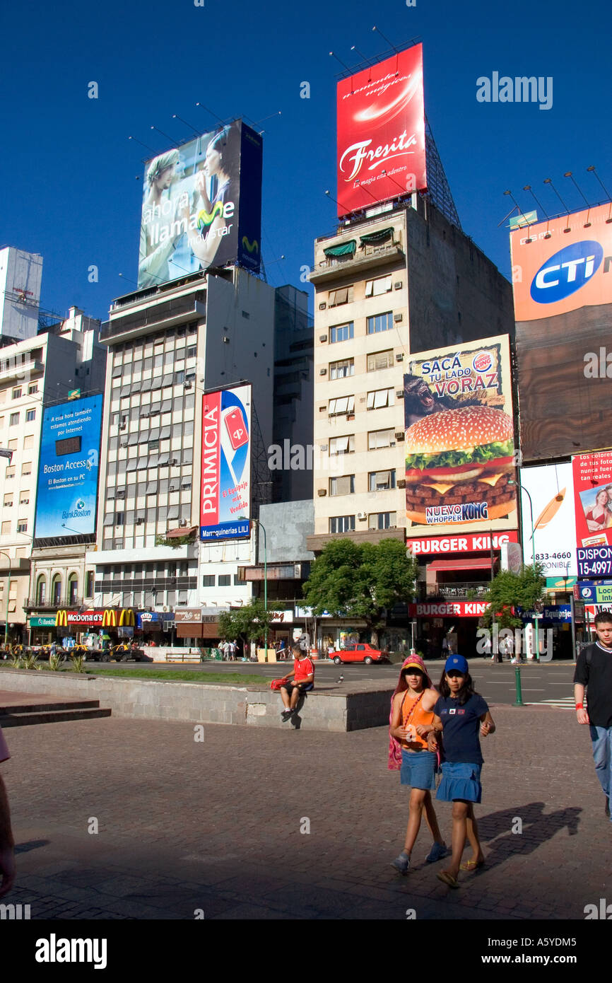 Insegne pubblicitarie a Buenos Aires, Argentina. Foto Stock
