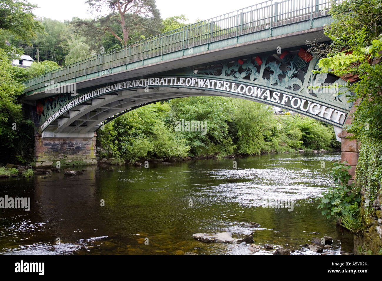 Waterloo Bridge Betws y Coed costruito di ghisa nello stesso anno in cui la battaglia di Waterloo progettato da Thomas Telford Foto Stock