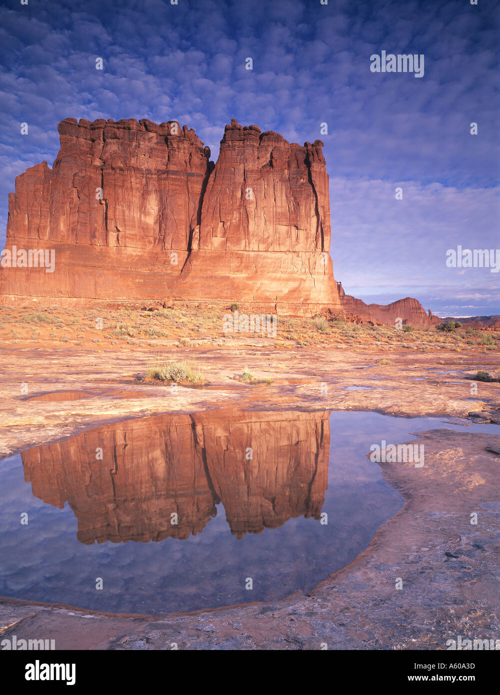 Courthouse Towers Piscina Arches National Park nello Utah Foto Stock