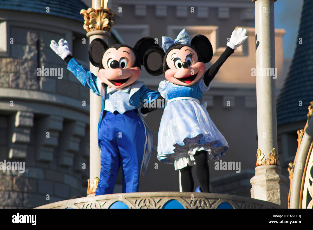 Topolino e Minnie Mouse sul palco, il Magic Kingdom, Orlando, Florida, Stati Uniti d'America Foto Stock