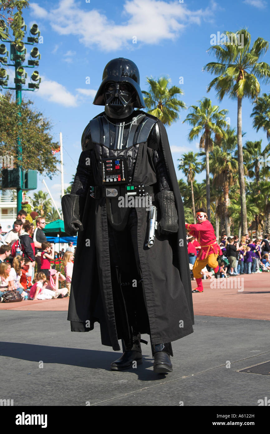 Darth Vader, Star Wars, Disney stelle e l'Automobile Parade, Disney MGM Studios, Orlando, Florida, Stati Uniti d'America Foto Stock