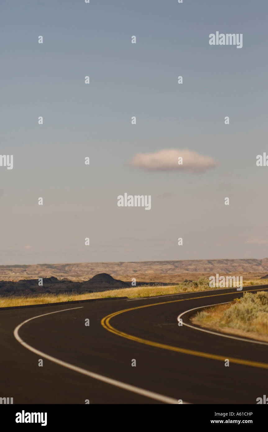 Strada attraverso il Parco nazionale Theodore Roosevelt North Dakota Foto Stock