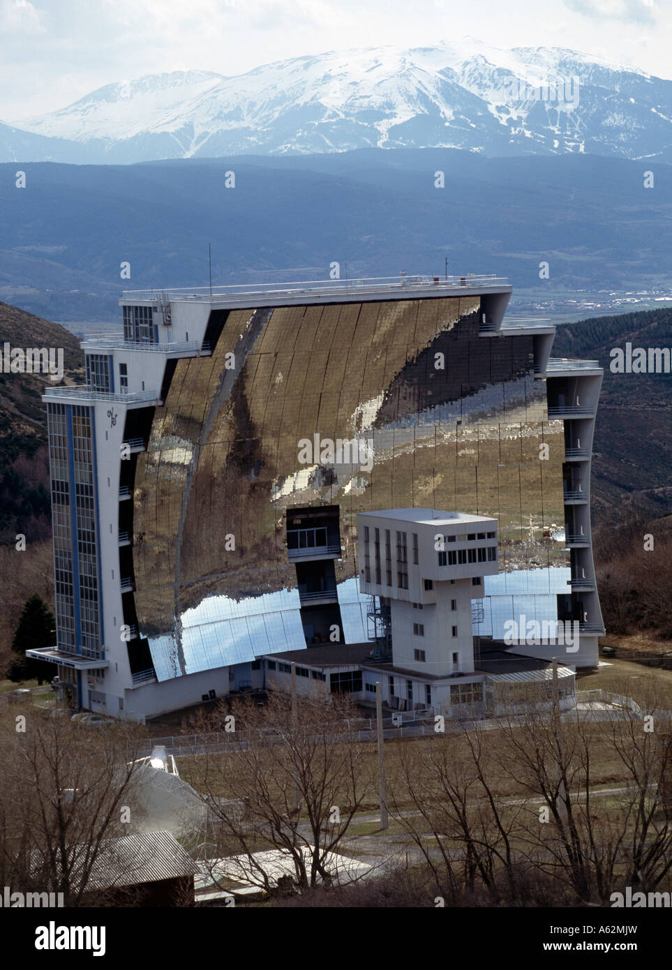 Solar power station font romeu immagini e fotografie stock ad alta ...
