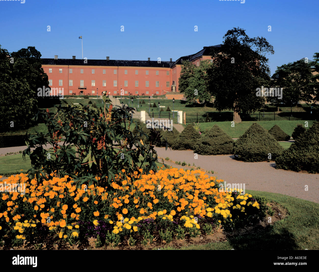 Il castello di Uppsala visto da formali giardini botanici, Uppsala, Uppland, Svezia. Foto Stock