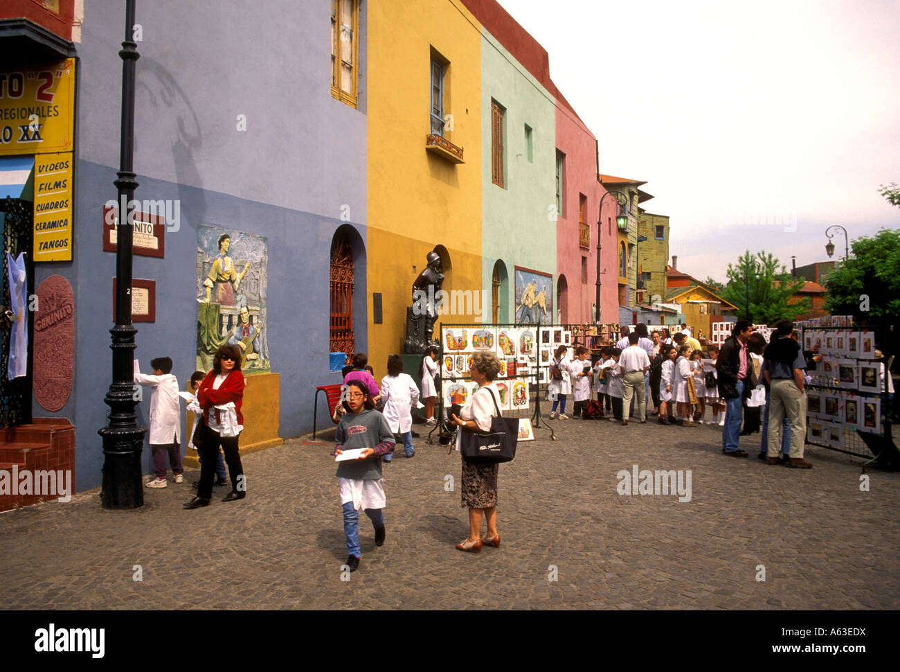 I turisti, artwork, Caminito Street, La Boca, La Boca distretto, Buenos Aires, Provincia di Buenos Aires, Argentina, Sud America Foto Stock
