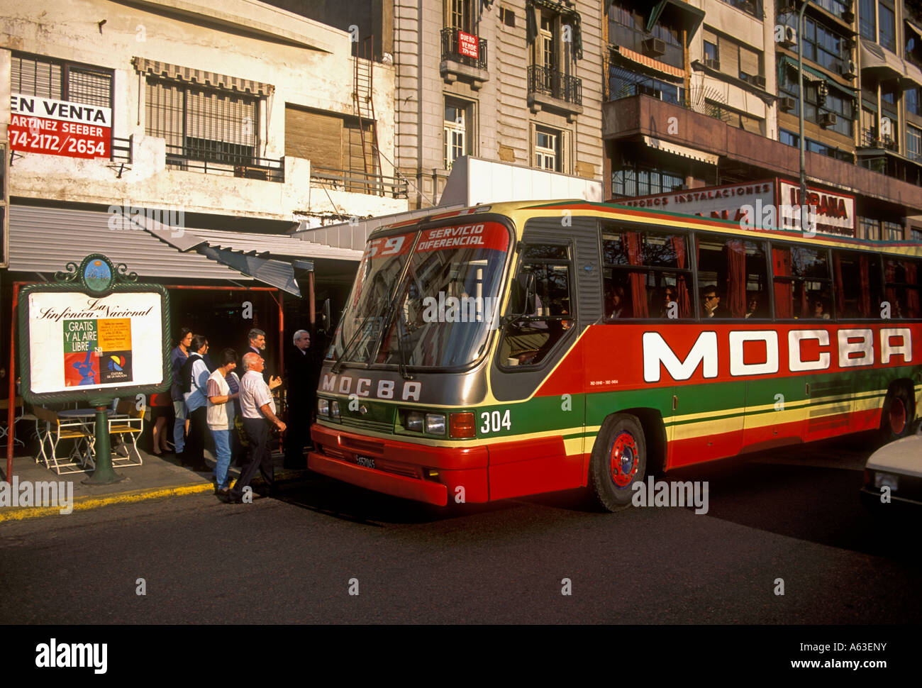 Fermata bus, trasporti pubblici, Buenos Aires, Provincia di Buenos Aires, Argentina, Sud America Foto Stock