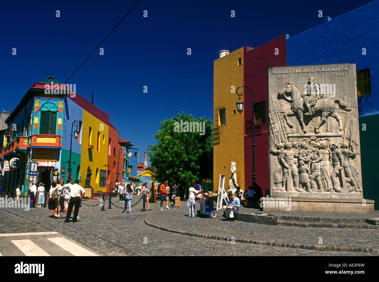La gente di turisti in visita ai visitatori, Caminito Street, La Boca, Buenos Aires, Provincia di Buenos Aires, Argentina Foto Stock
