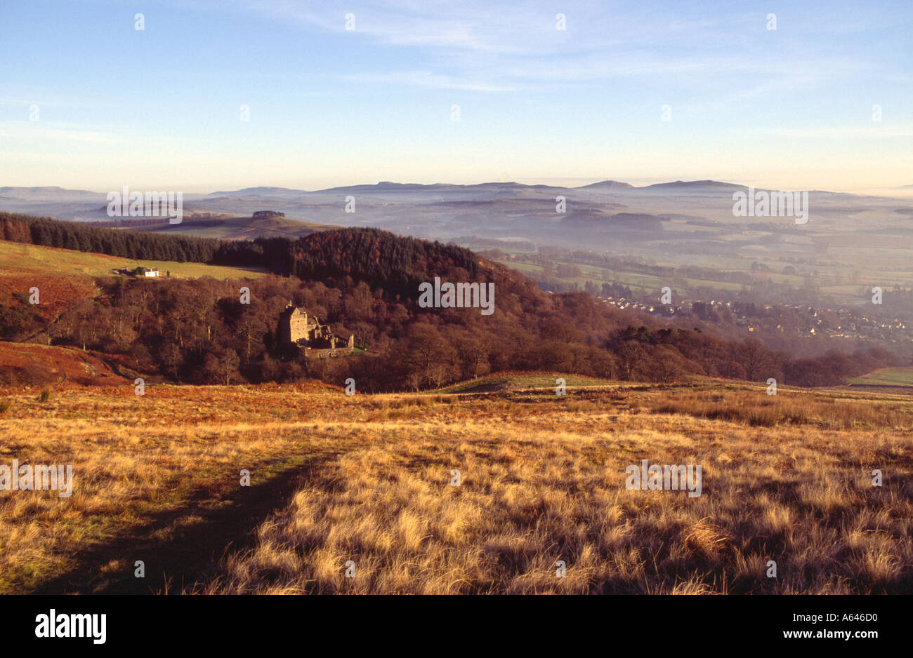 Castle Campbell e il Forth Valley a Dollar Scozia Scotland Foto Stock