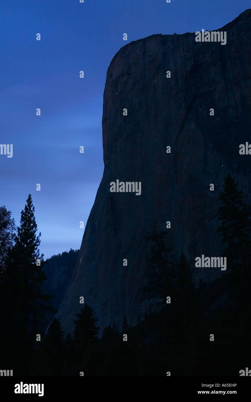 El Capitan al crepuscolo e il Parco Nazionale di Yosemite in California USA Foto Stock