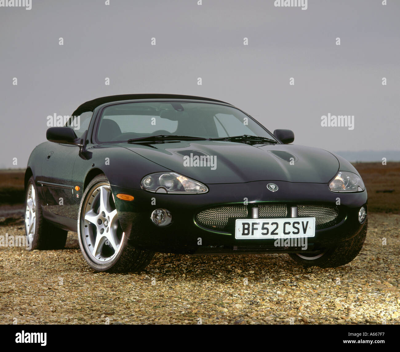 2002 la Jaguar XKR convertibile Foto Stock