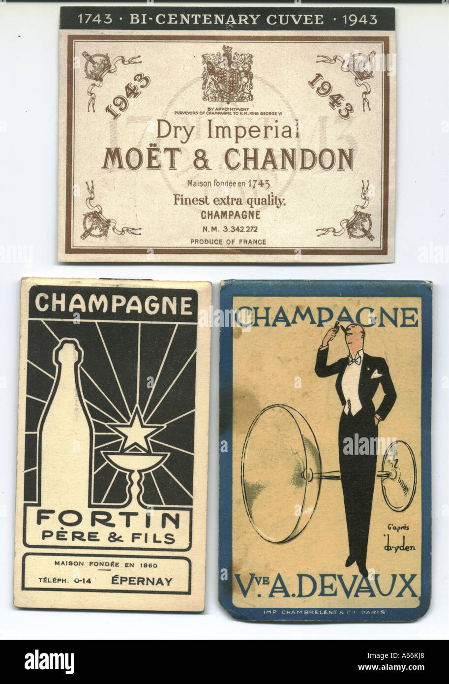 Etichetta di Champagne 1943 (bi-centenario cuvee) e due dare via nota libri pubblicità champagne Foto Stock