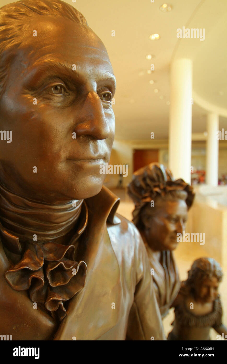 Statue in bronzo di George Washington e la sua famiglia a Mount Vernon, Virginia Foto Stock