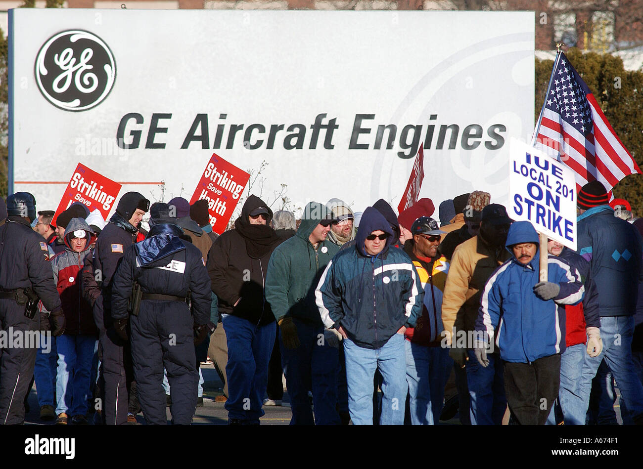 Sorprendente la General Electric Company lavoratori picket in Lynn Massachusetts Foto Stock