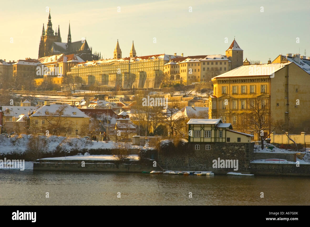 Il castello di Praga in inverno Repubblica ceca UE Foto Stock