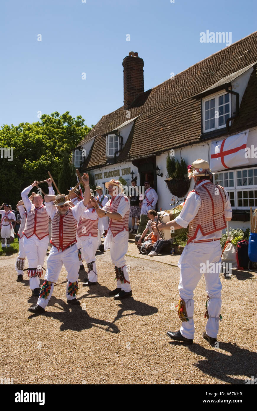Ballerini Thaxted Morris. Morris danzante tradizionale danza country inglese. Evento annuale Thaxted, Essex, Inghilterra anni '2006 2000 UK HOMER SYKES Foto Stock