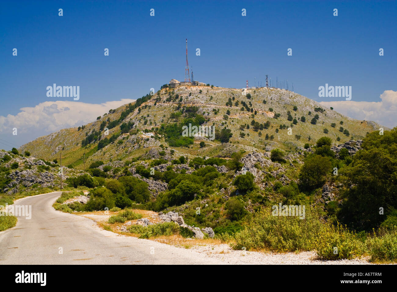 La vetta del monte Pantokrator è il punto più alto dell'isola di Corfu Grecia JMH2682 Foto Stock