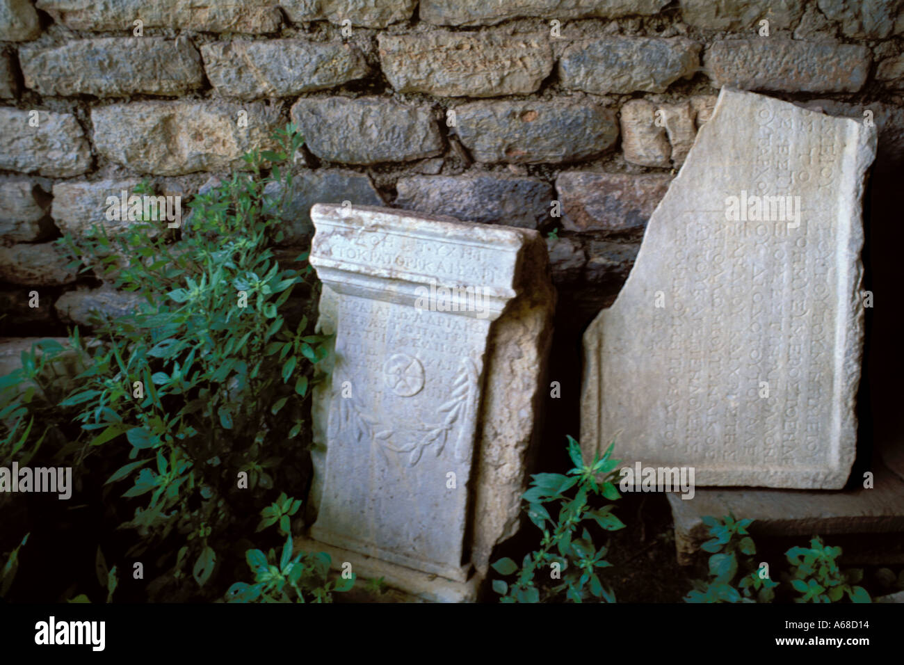 Turchia, Efeso, greco iscrizioni su marmo Foto Stock