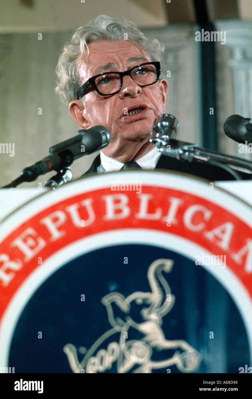 Tennessee il senatore repubblicano Everett Dirksen dando uno dei suoi più famosi discorsi a un raduno politico Foto Stock