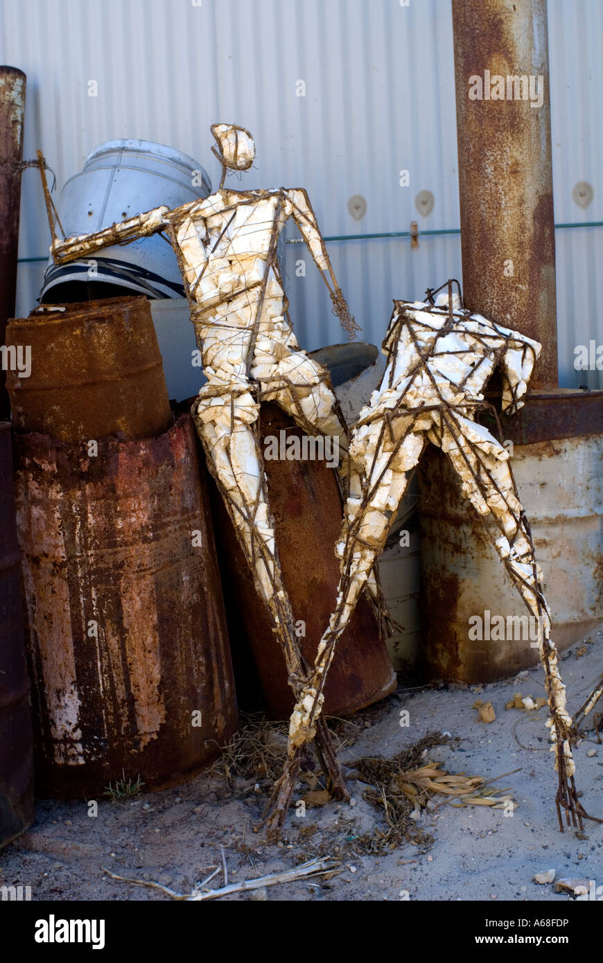 Due manichini scartati Foto Stock