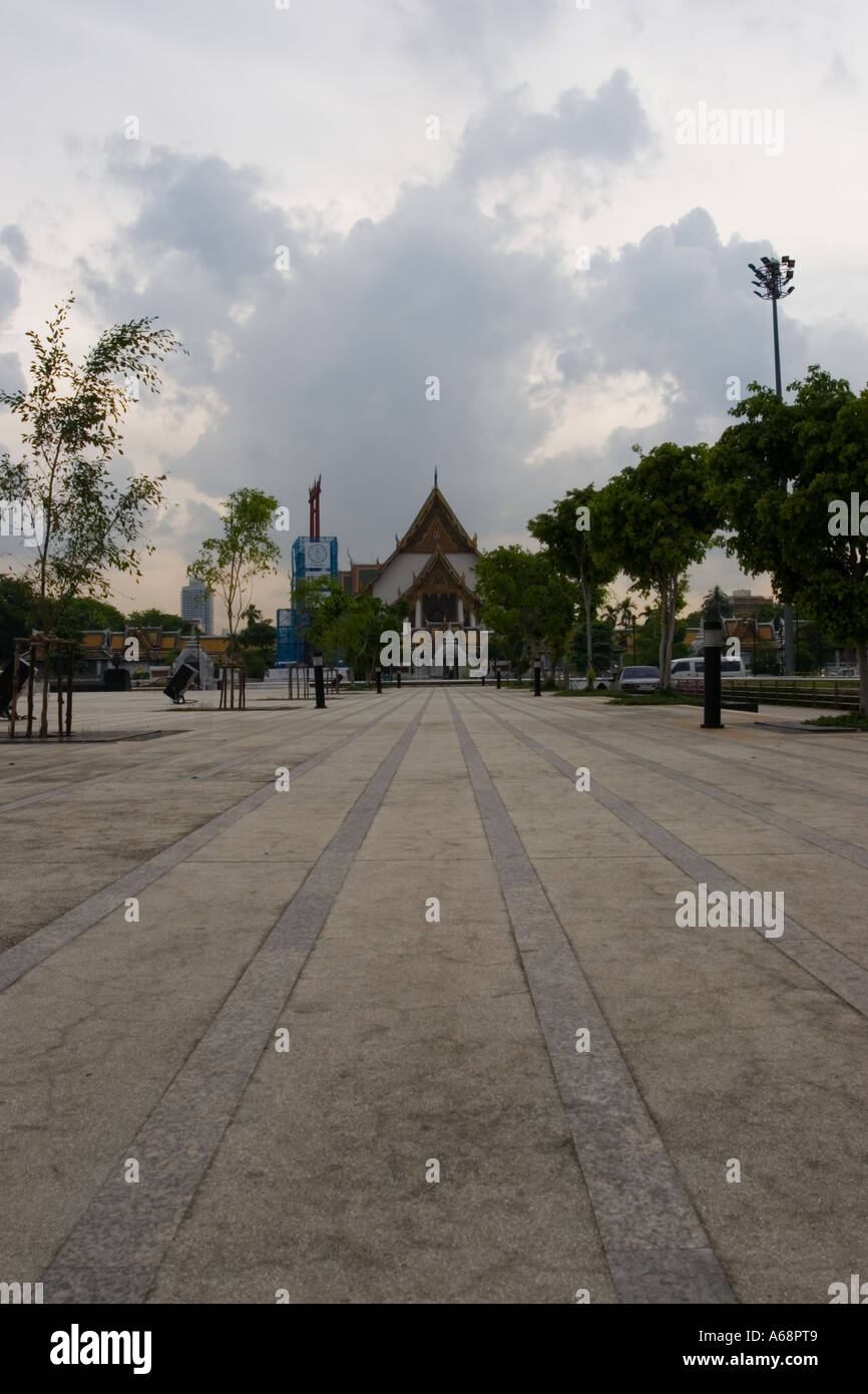 Altalena gigante e Wat Suthat Foto Stock