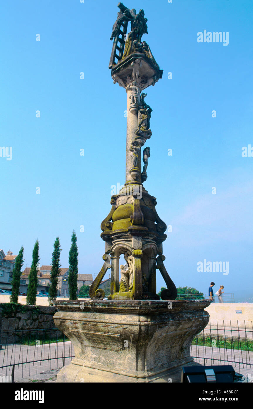 Hi Galizia Spagna Croce di pietra Discesa dalla Croce all'inferno Anime del Purgatorio Foto Stock