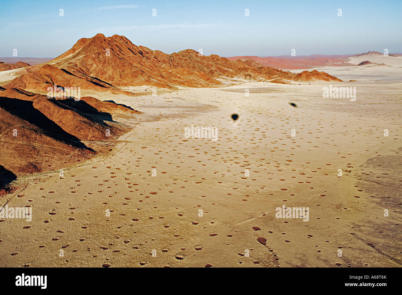 Vista aerea delle dune di sabbia vicino al Sossusvlei nel deserto del Namib Namib Naukluft Park Namibia Foto Stock