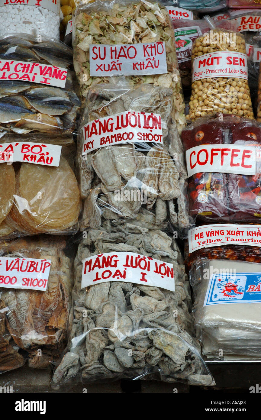 Hanoi Old Quarter città capitale del Vietnam del Sud-est asiatico di vendita del mercato generale di produrre merci Foto Stock