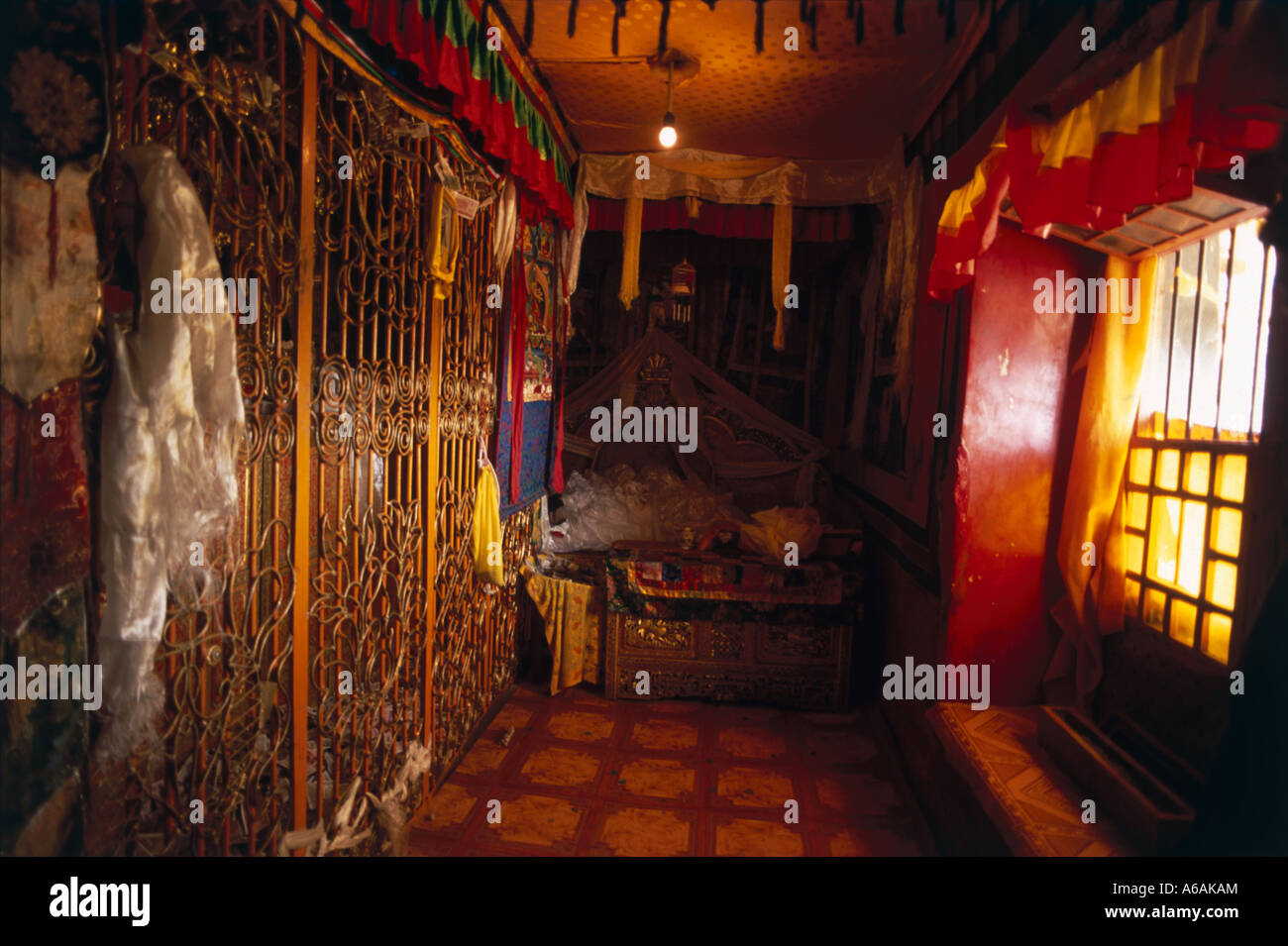 Cina, Tibet, Monastero di Samye, quarti del Dalai Lama, Interno dell appartamento semplice Foto Stock