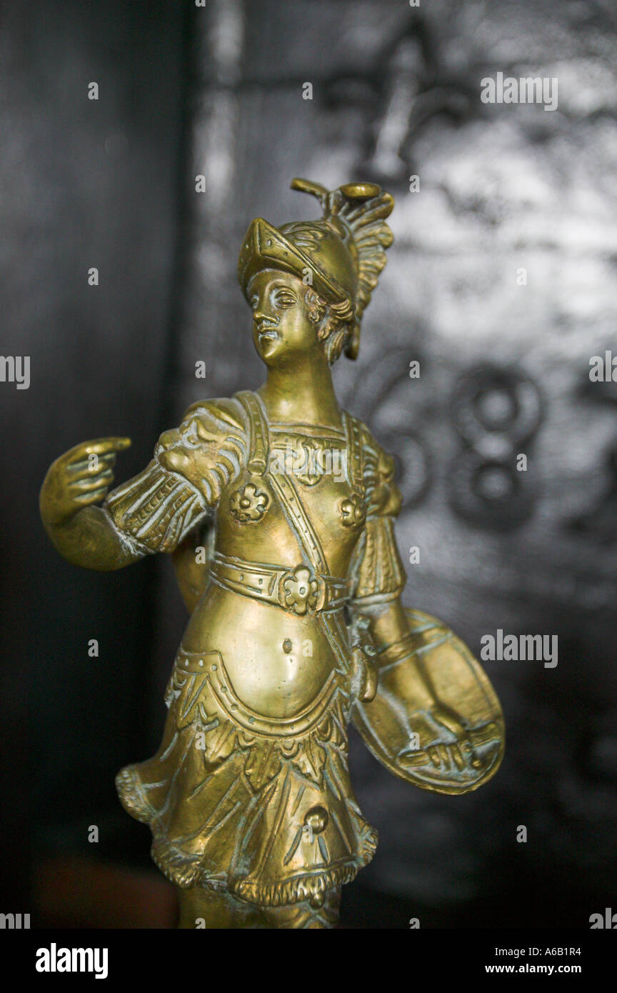 Piccola statua in bronzo del soldato Castello di Chenonceaux Francia Foto Stock