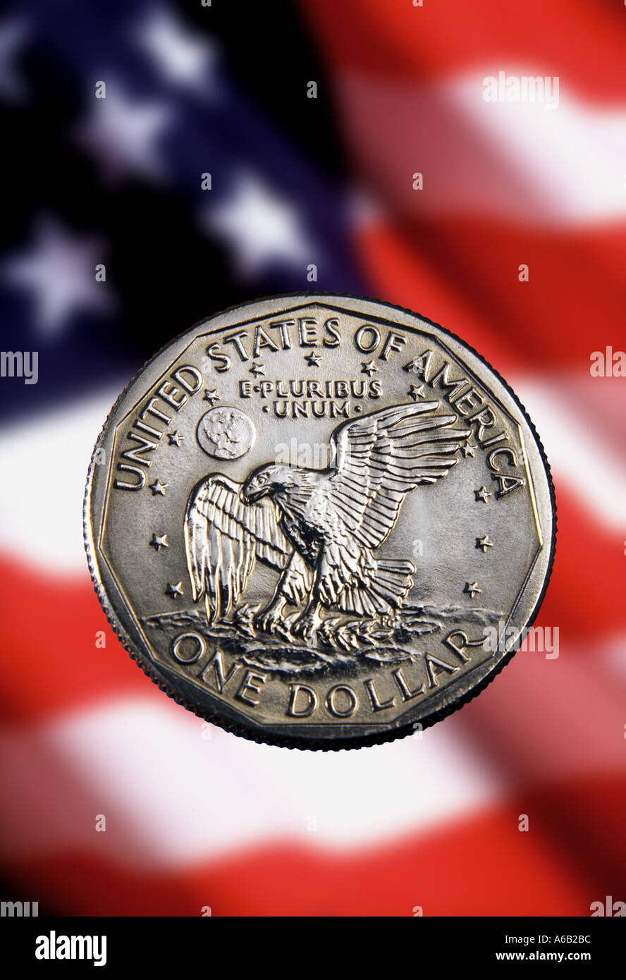 US Dollar moneta con bandiera americana Foto Stock