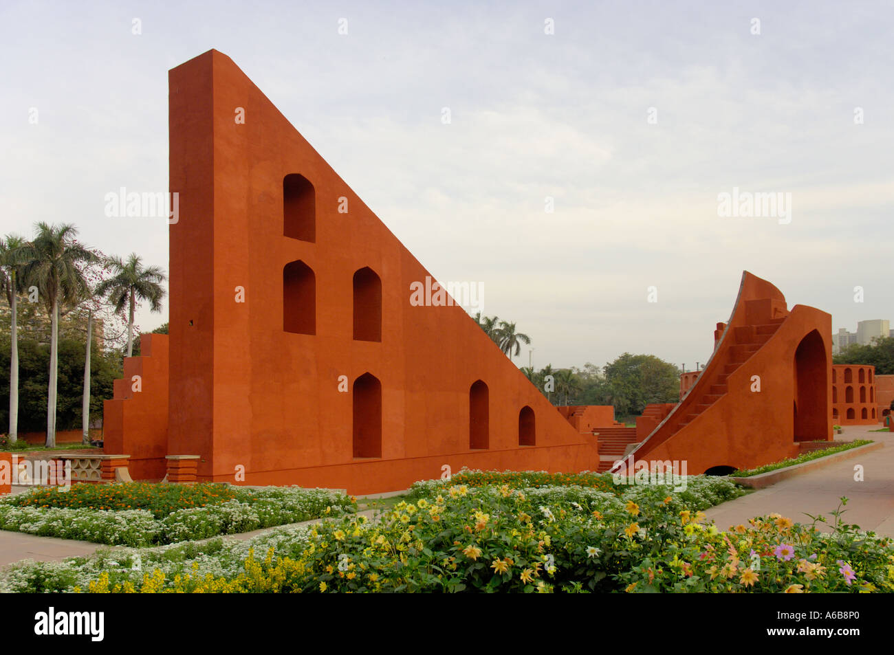Samrat Yantra xvii secolo osservatorio costruito da Sawai Jai Singh II New Delhi India Foto Stock