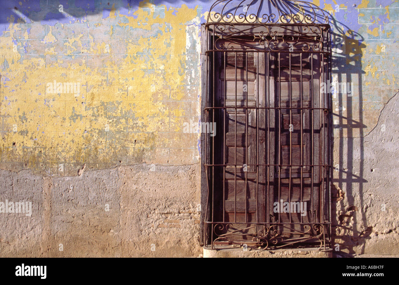 Facciata di edificio in Trinidad, Cuba Foto Stock