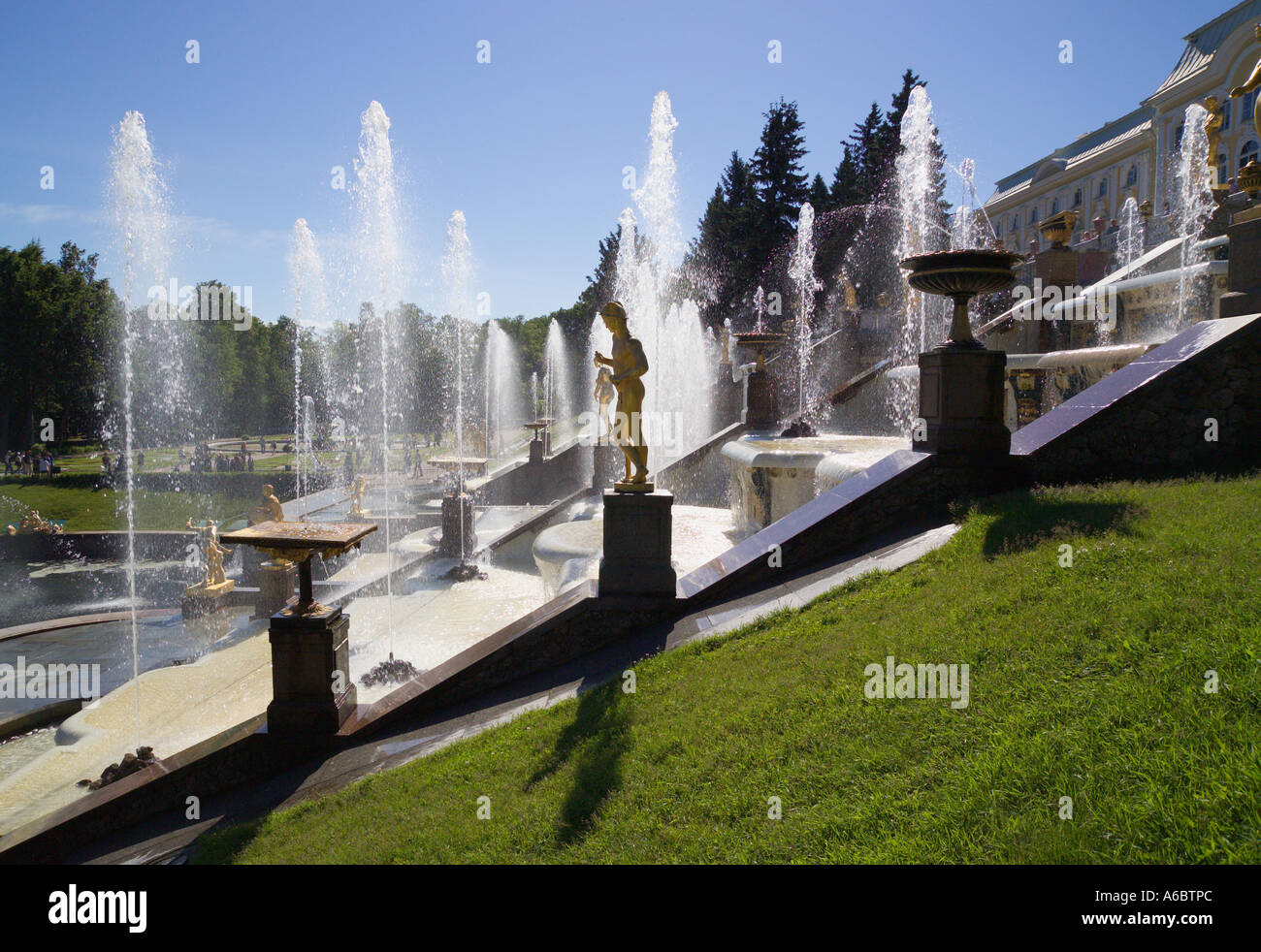 La Grande Cascata Peterhof Palace San Pietroburgo Russia Foto Stock
