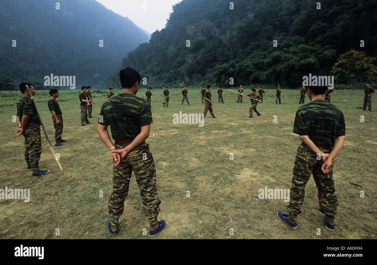 Foresta di formazione Ranger excercise Ba essere Parco nazionale del Vietnam Foto Stock