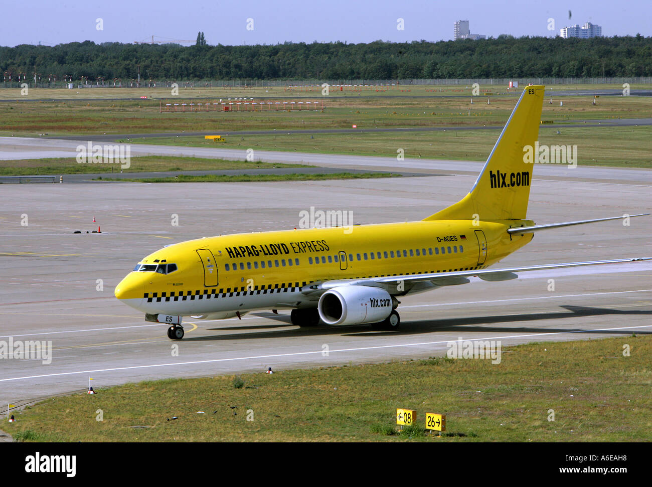 Hapag Lloyd Express aereo presso l'aeroporto di Tegel, Berlin Foto Stock