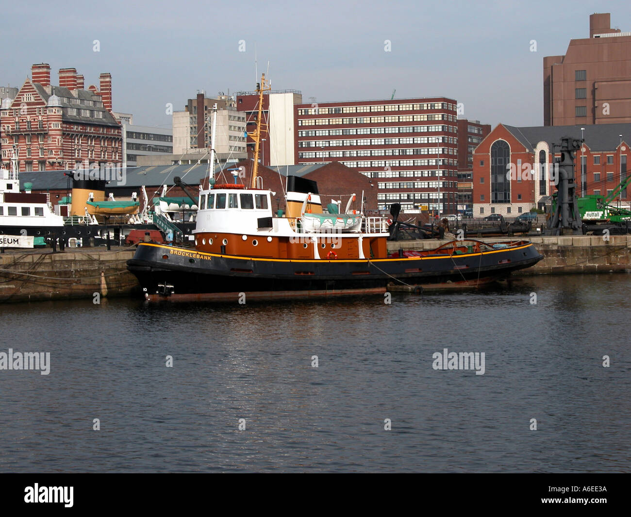 Il rimorchiatore "Brocklebank', ormeggiata in Canning metà marea Dock, adiacente al Liverpool Maritime Museum. Foto Stock