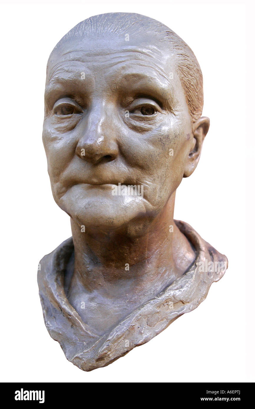 La scultura faccia di testa di ceramica Foto Stock