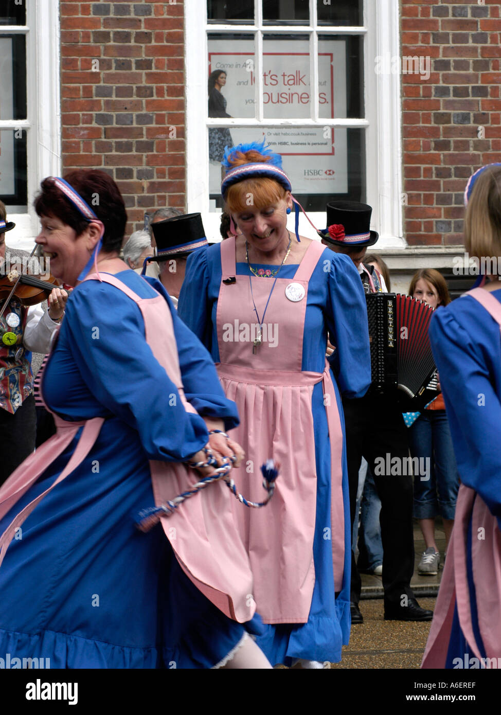 Inglese tradizionale intasare Dancing in the Dorset Folk Festival. Foto Stock
