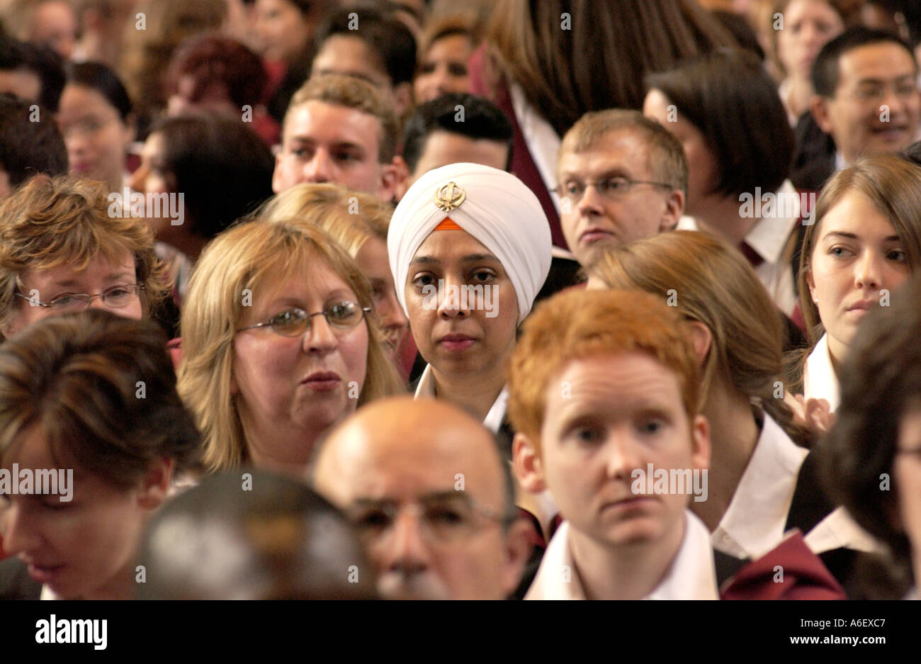 Studente cerimonia di laurea nella grande hall del Wills Memorial Building Bristol University in Inghilterra REGNO UNITO Foto Stock