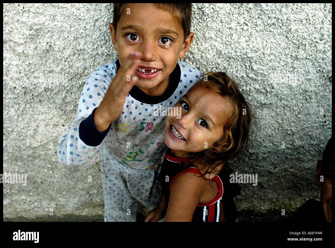 Bambini zingari dal ghetto Nis Foto Stock