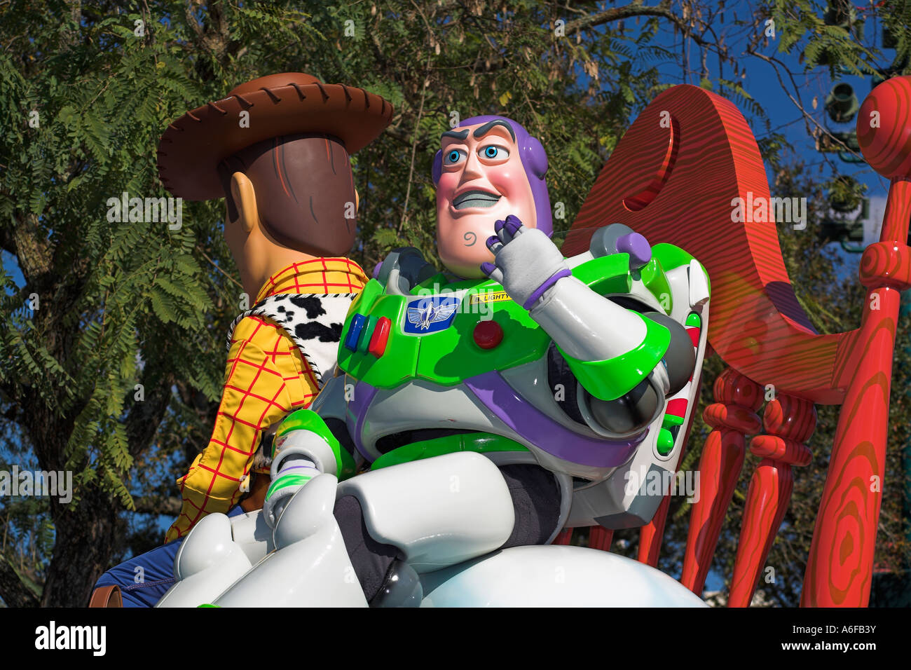 Disney Stelle e autovetture Parade, Buzz Lightyear e Woody, Disney MGM Studios Disney World, a Orlando, Florida, Stati Uniti d'America Foto Stock