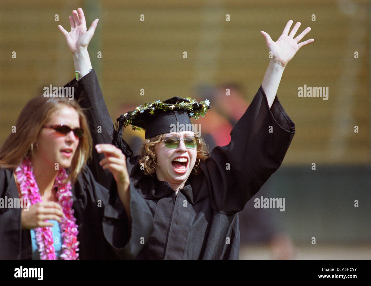 Chelsea Clinton figlia del presidente degli Stati Uniti Bill Clinton durante il suo 2001 laurea presso l Università di Stanford Foto Stock