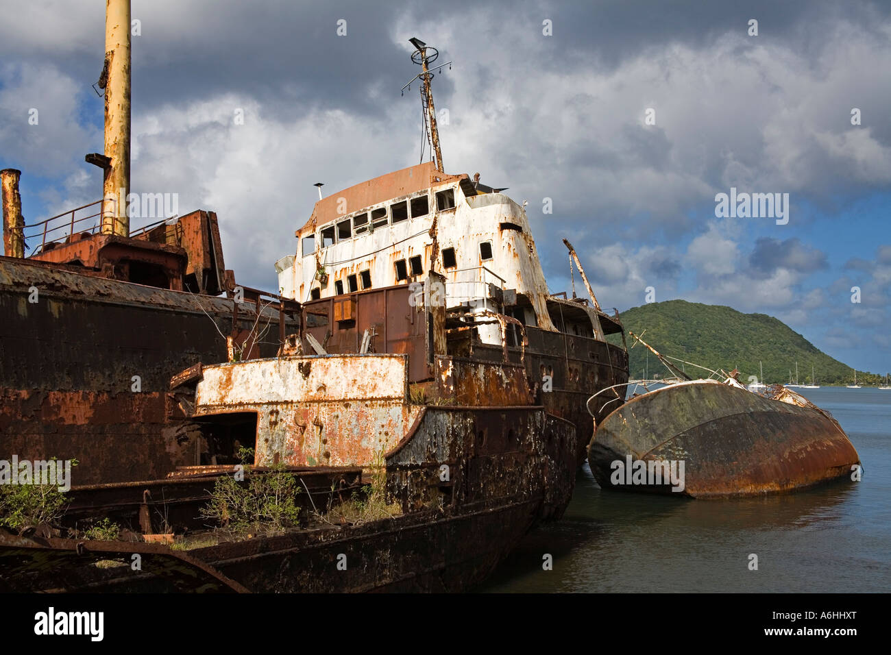 Relitto di nave Prince Rupert Bay Portsmouth città Dominica Piccole Antille isole Windward Caraibi Foto Stock