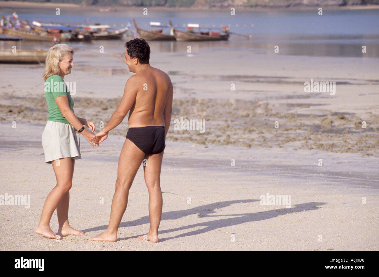 Coppia sulla spiaggia Foto Stock