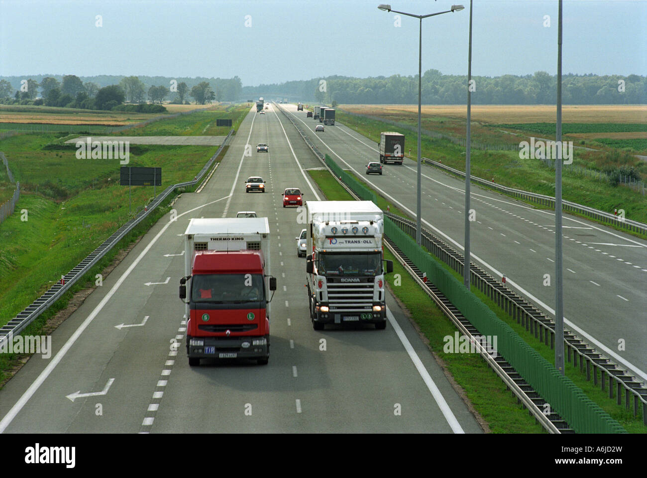 Veicoli pesanti sull'autostrada A2, Polonia Foto Stock