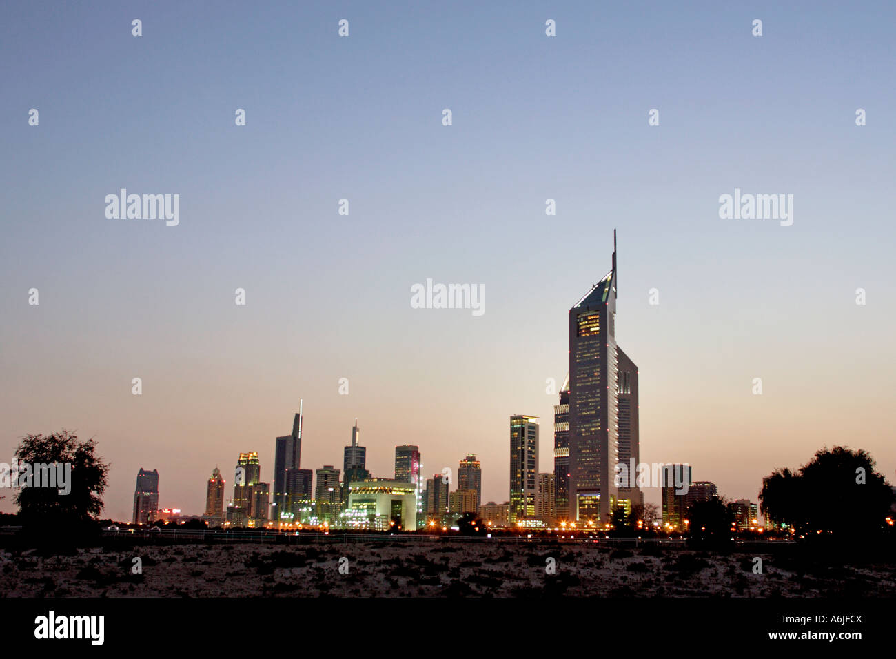 Dubai in serata, Emirati Arabi Uniti Foto Stock