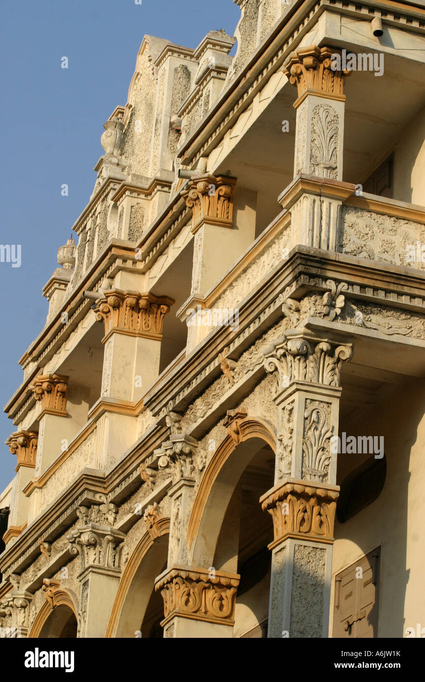 Ornato Haveli o casa di mercanti in città vecchia Ahmedabad Gujarat, India Foto Stock